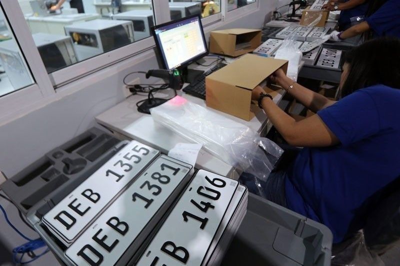 LTO kinalampag: Pabilisin produksyon ng mga plaka