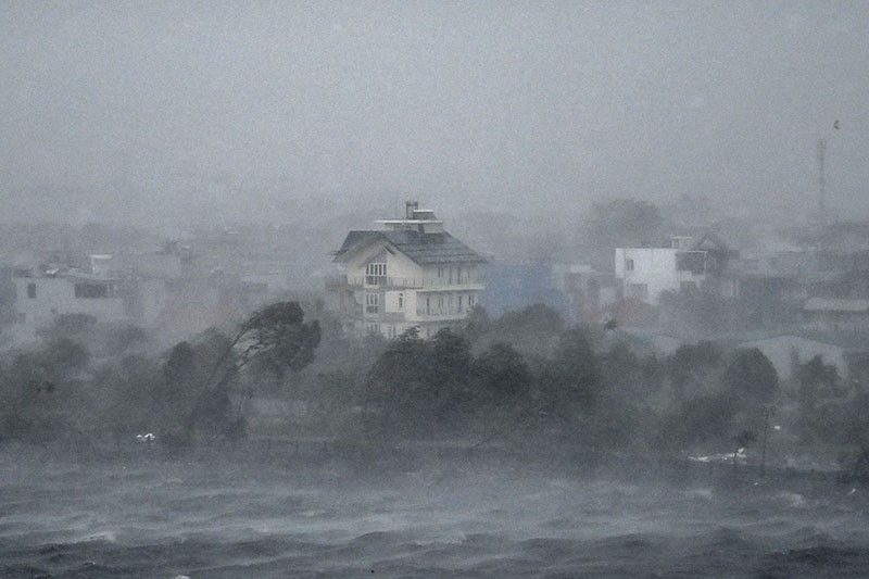 Deadly Super Typhoon Enteng hits Vietnam