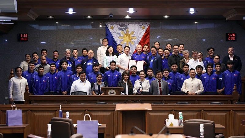 Alas men's, women's teams recognized at Senate