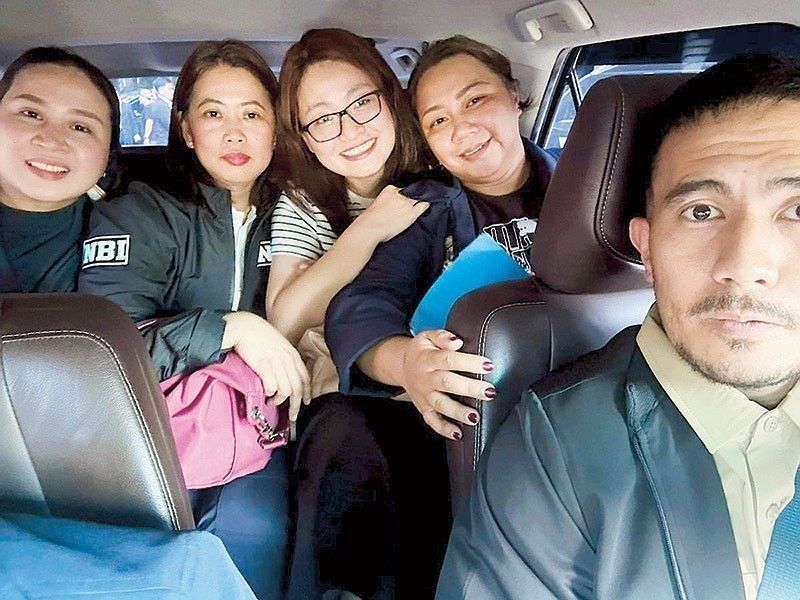 Selfie ng NBI agents kasama si Guo, iniimbestigahan na