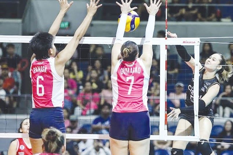 No.10 crown para sa Creamline