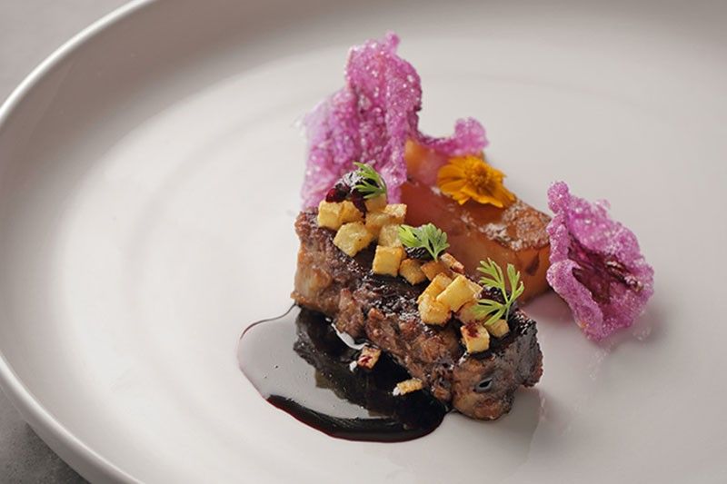 Recipe: Slow-braised Short Ribs with Blueberry Sauce