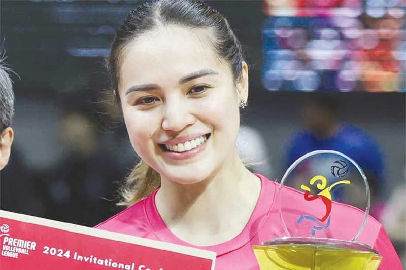 Unang PVL MVP award ni Gumabao