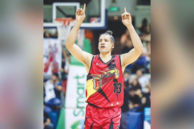 Lassiter kasama na sa PBA history