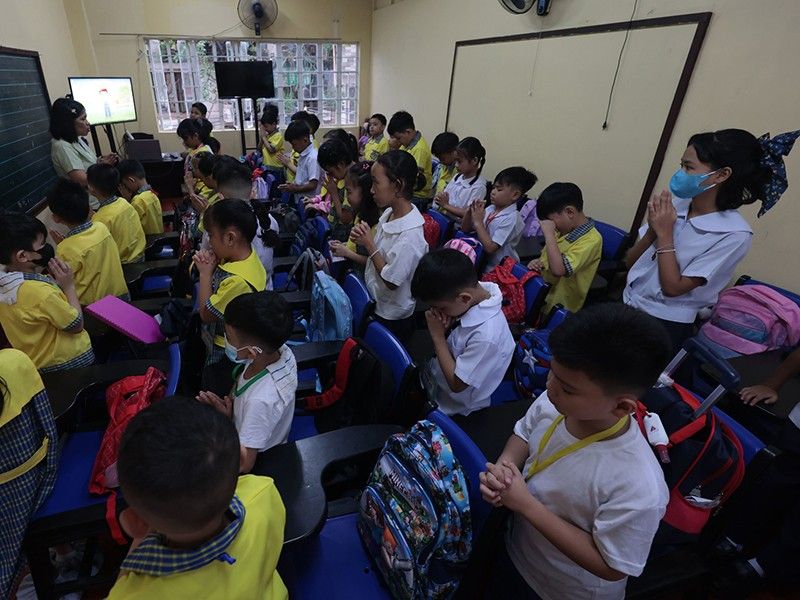 DepEd allows schools to revert to 1-hour classes to ease teachersâ�� workload