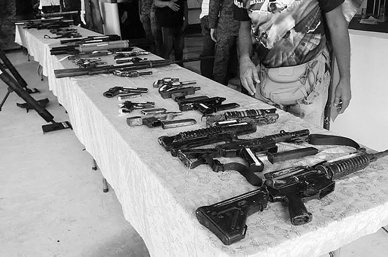 38 armas pandigma isinuko sa Maguindanao