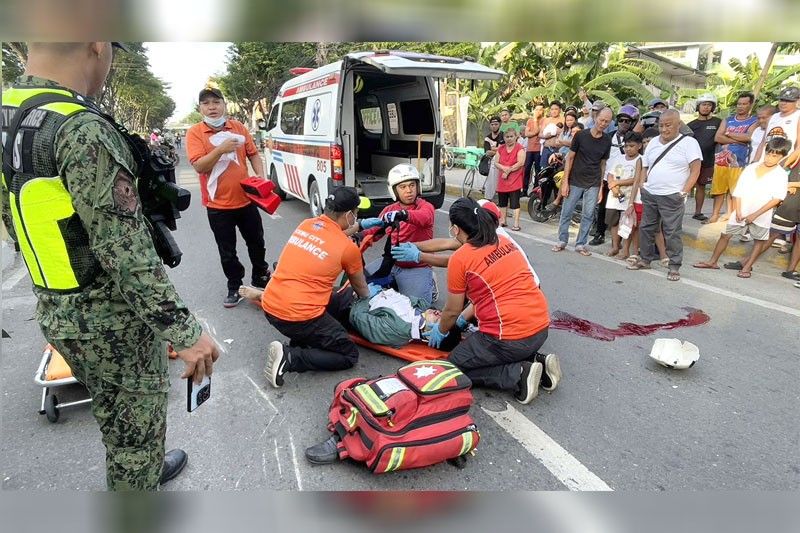 Motor nasampak sa barrier, rider patay