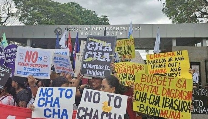 Cha-cha not dead, former executive secretary warns