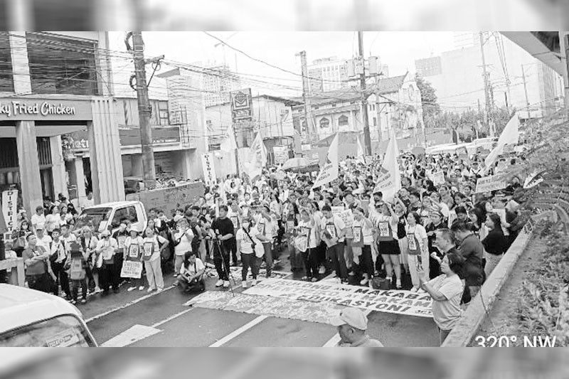 Grupo ng mga guro nagpiket, â��di pinalusot sa Mendiola