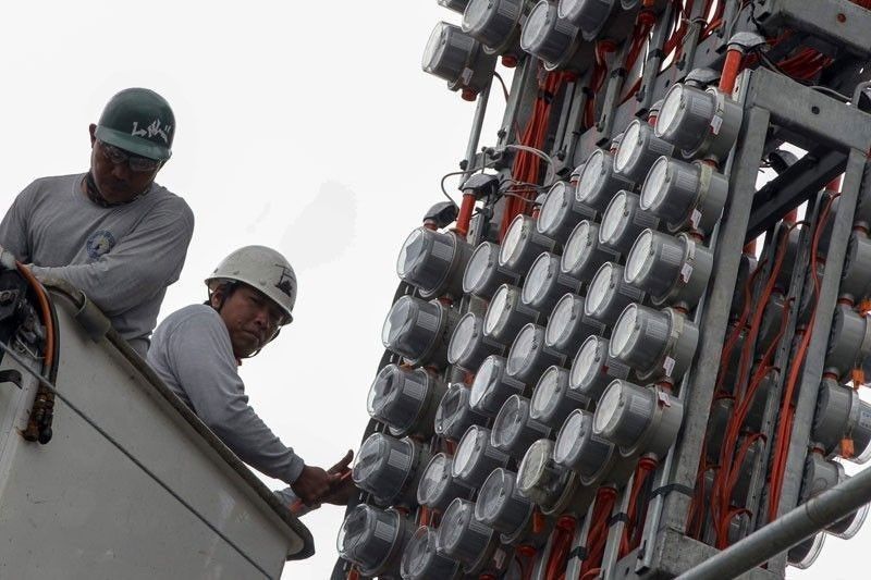 Singil ng Meralco sa kuryente, bababa ngayong Oktubre