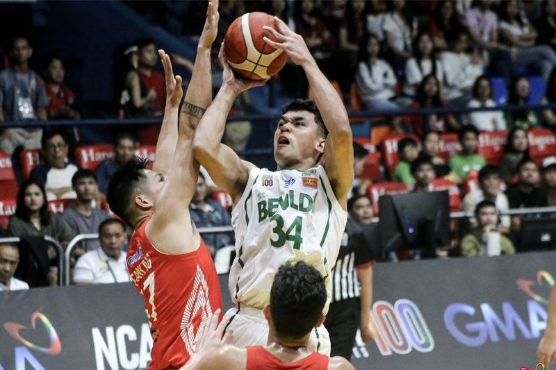 Blazers foil Stags; Altas rap Knights