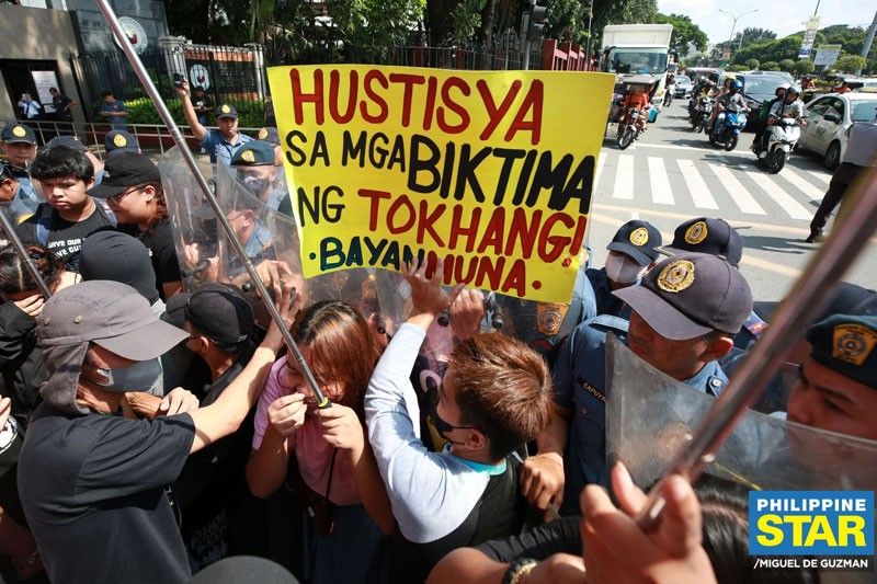 Duterte, Bato ipinatatawag ng House sa drug war EJKs