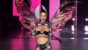 Adriana Lima comeback, Tyra Banks, Kate Moss grace Victoria's Secret 2024 show