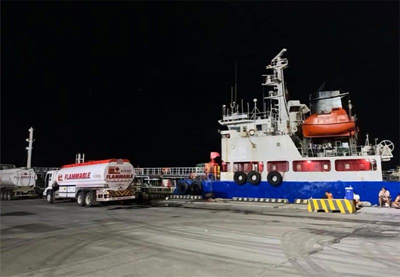 Tanker at Lorries na may smuggled fuel, nakumpiska sa BOC sa Batangas port