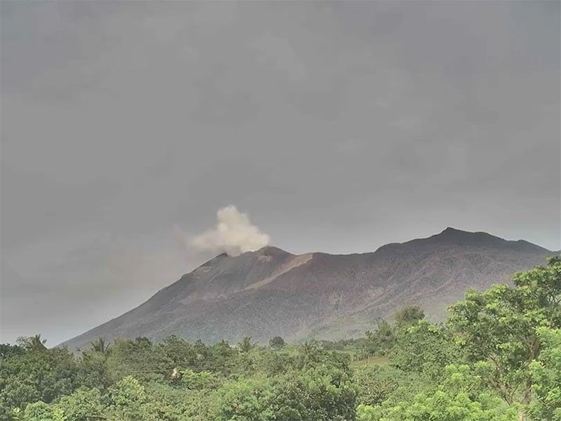 Kanlaon Volcano emits volcanic ash amid ongoing degassing