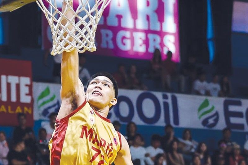 Cardinals bumawi sa Red Lions