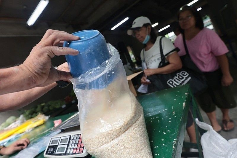 Philanthropist namahagi ng bigas, fertilizers sa 2K pamilya