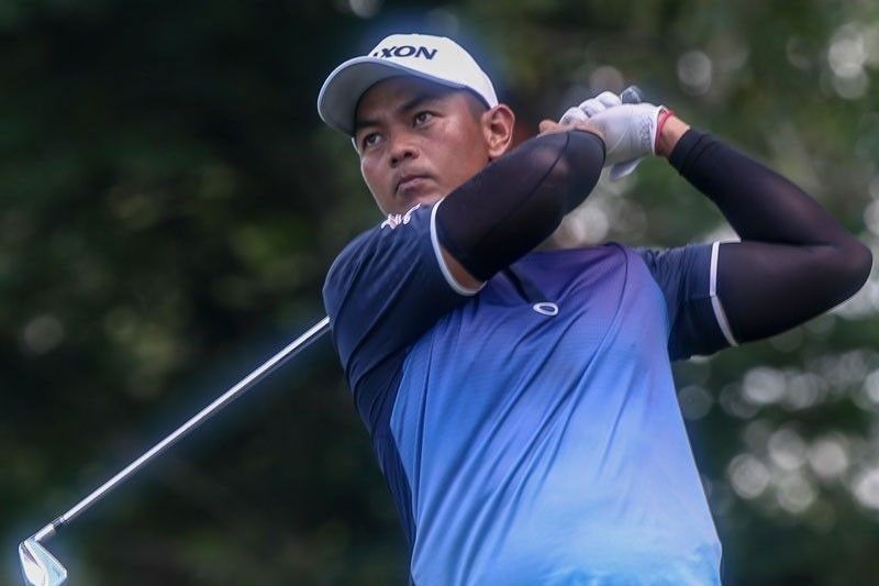 Bibat bucks stormy weather to seize ICTSI Negros lead