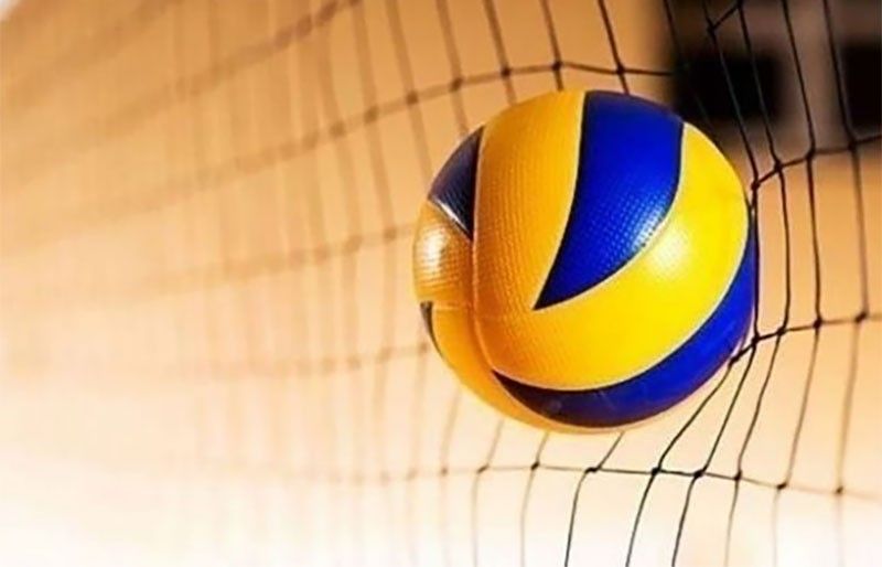 BiÃ±an spikers book semis spot