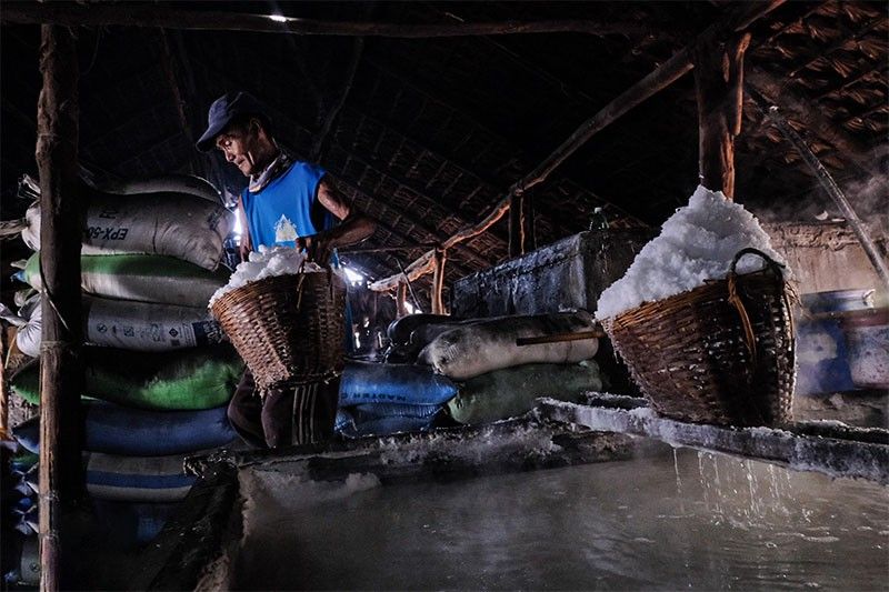 Philippines slaps higher tariff on imported salt