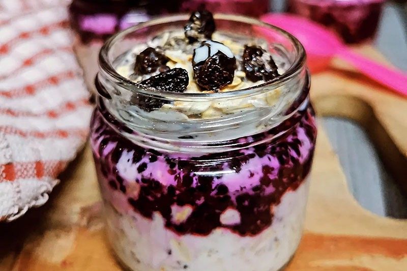 Recipe: Beneficial Overnight Oats to start the work week right