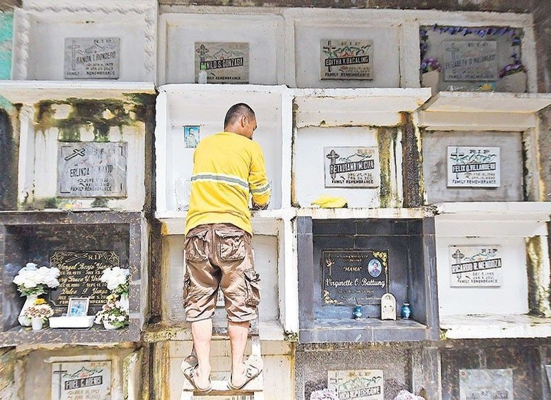 Higit 18,000 pulis ikakalat sa Undas