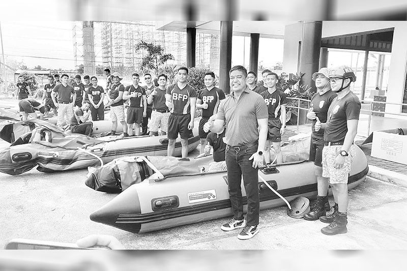 8 pang rubber boats pinadala sa CamSur