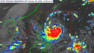 Ayon sa PAGASA, si Leon ay lalakas habang ito ay daraan sa Philippine Sea at maaabot ang Typhoon Category sa susunod na 24 oras.