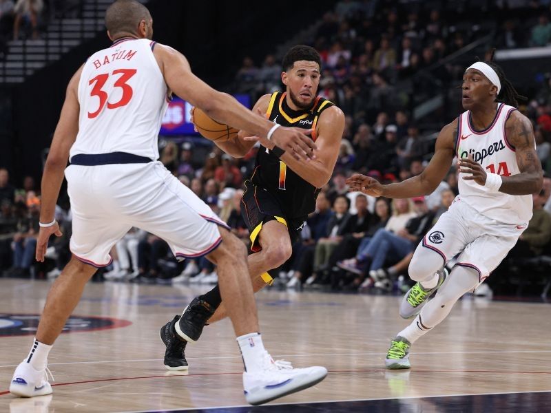 Booker scores 40 as Suns storm back to beat Clippers