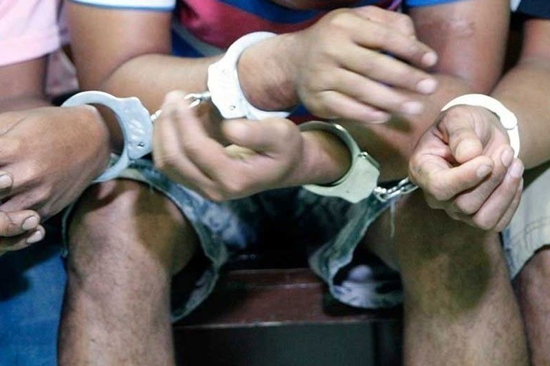 3 kelot arestado sa baril, droga sa Pasay at Taguig