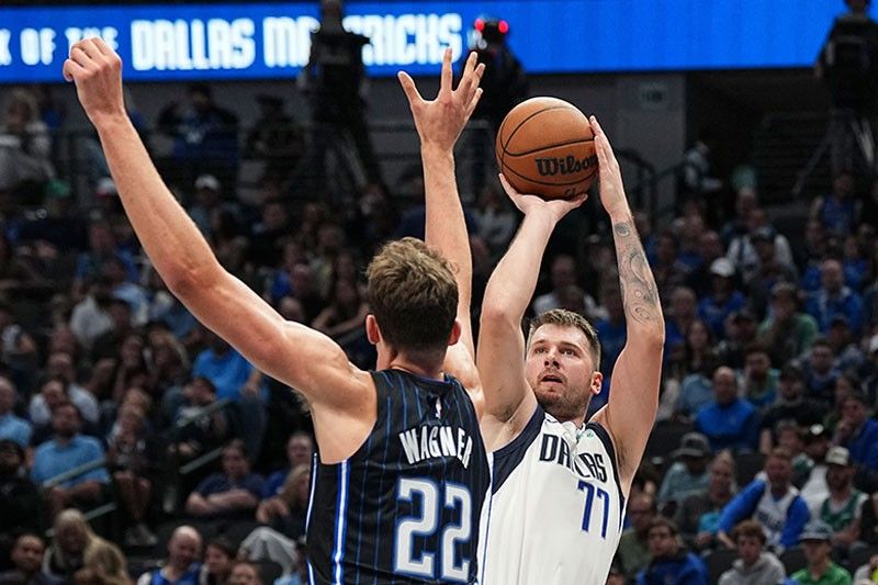 Mavs milampaso sa Magic