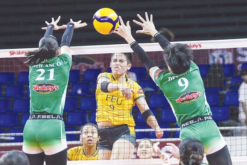 FEU, La Salle swak sa semis