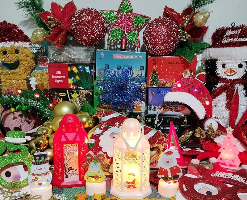 Christmas decorations may contain toxic substances â group