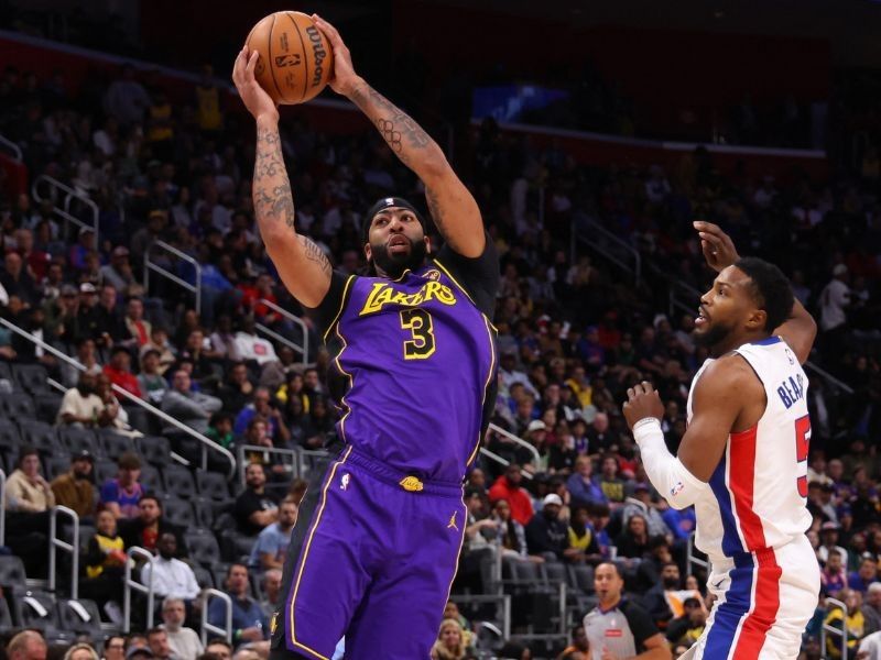 Amid injury concerns, Davis says Lakers must be better