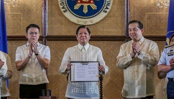 Marcos nipirma og duha ka balaodnon alang sa maritime zone