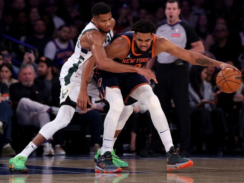 Knicks rout Bucks in solid win