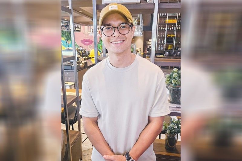 JC, gusto pang yumaman