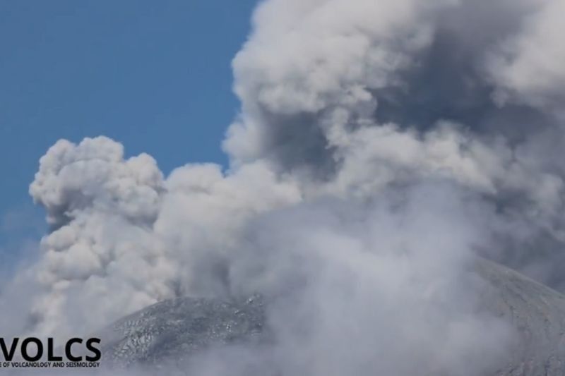 Kanlaon Volcano spews ash for 11 minutes