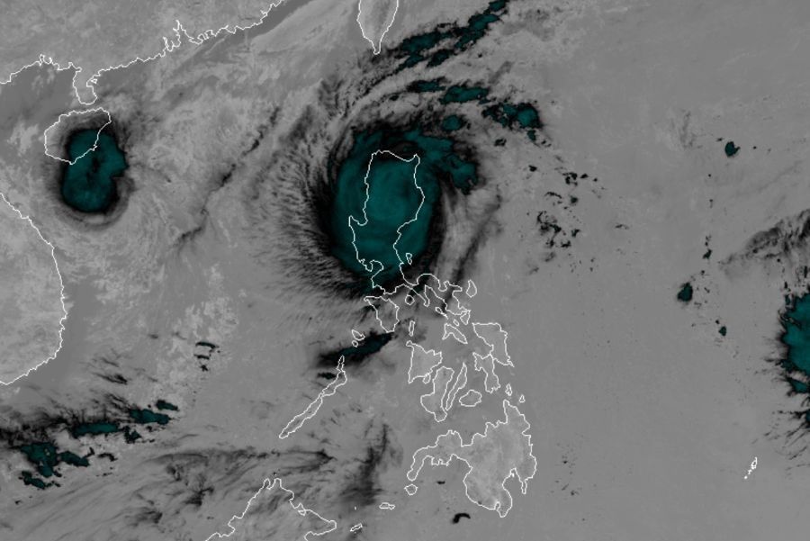 'Nika' makes landfall in Aurora; Signal no. 4 up in several Luzon areas