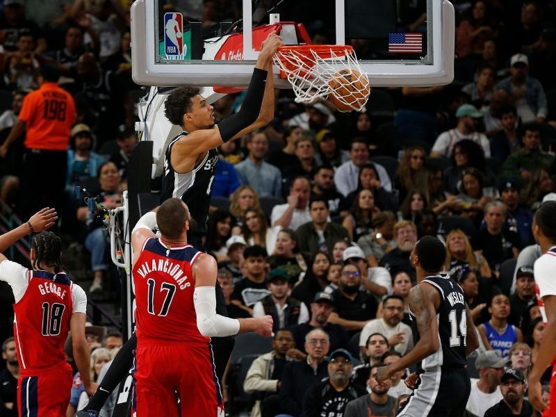 Wembanyama explodes for career-high 50 points as Spurs trounce Wizards