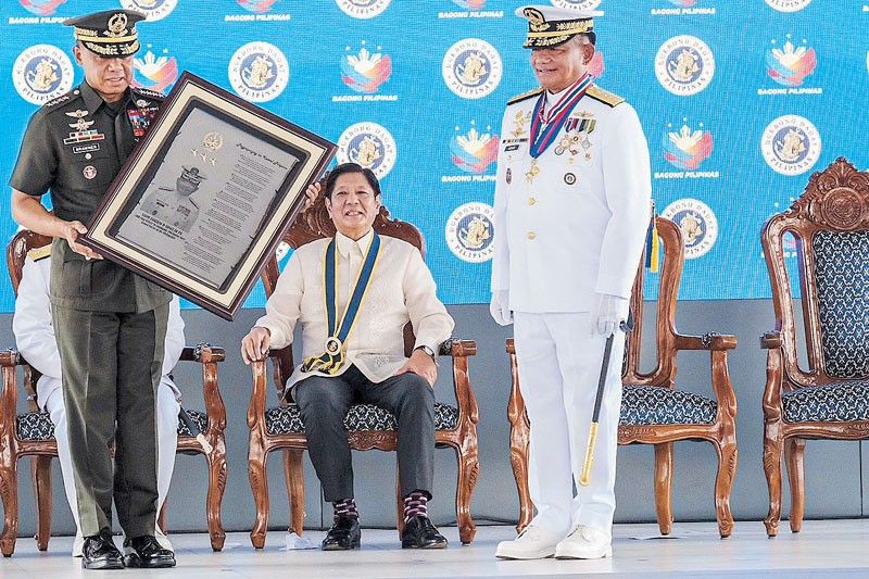 New Navy chief vows stronger presence in Philippine seas