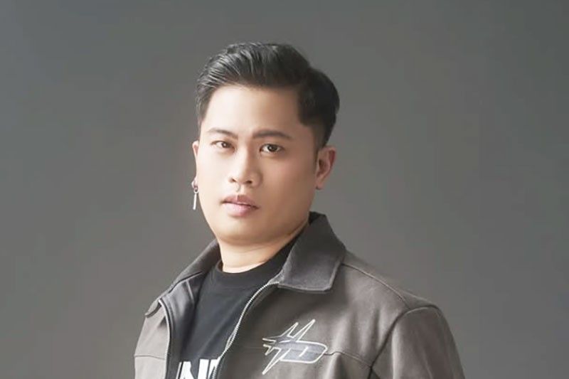 Direk Frank Lloyd Mamaril recording artist na