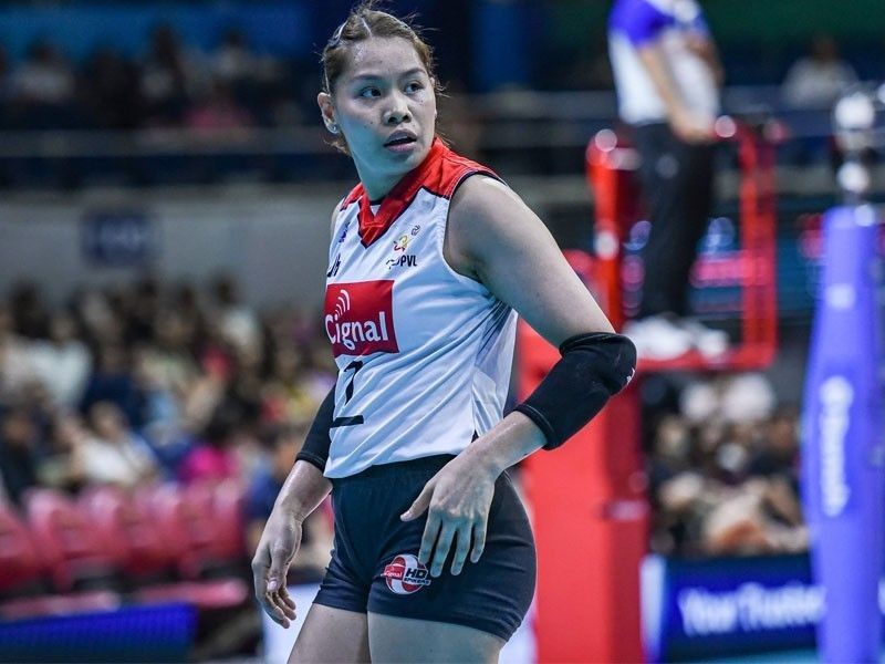 Foxies winalis ng HD Spikers