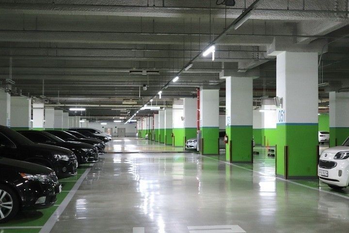 Metro Manila malls nag-alok ng libreng overnight parking