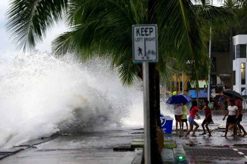 Super Typhoon 'Pepito' pounds the Philippines