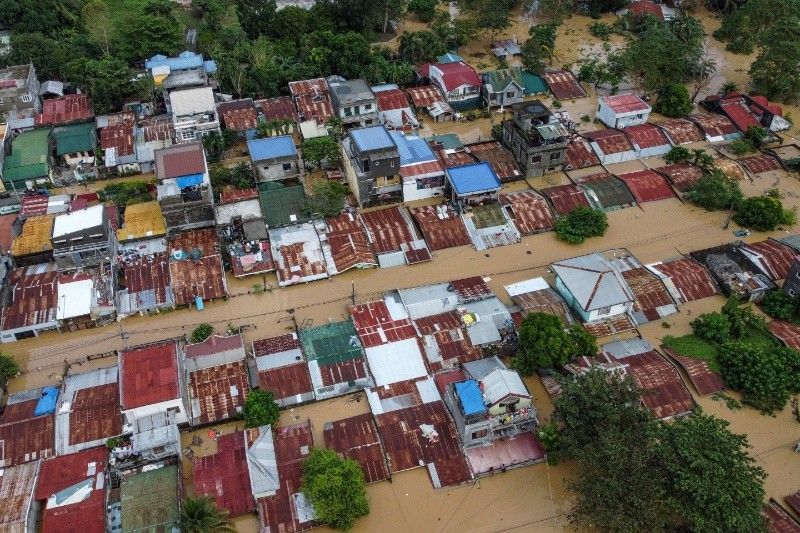 Floods hit northern Philippines after 'Pepito' forces dam release