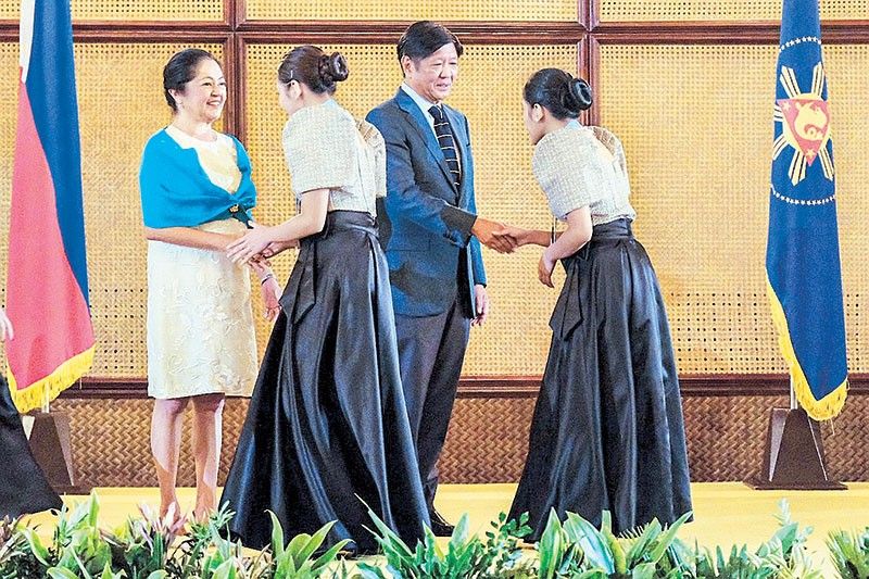 Marcos, Liza fete Philippines chorale groups at Palace