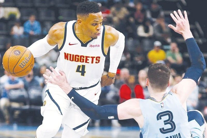 Lakers itinumba ng Nuggets