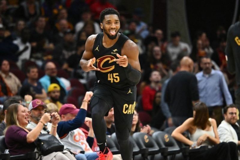 Cavaliers move up to 17-1