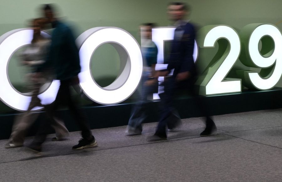 Concern as climate talks stalls on fossil fuels pledge